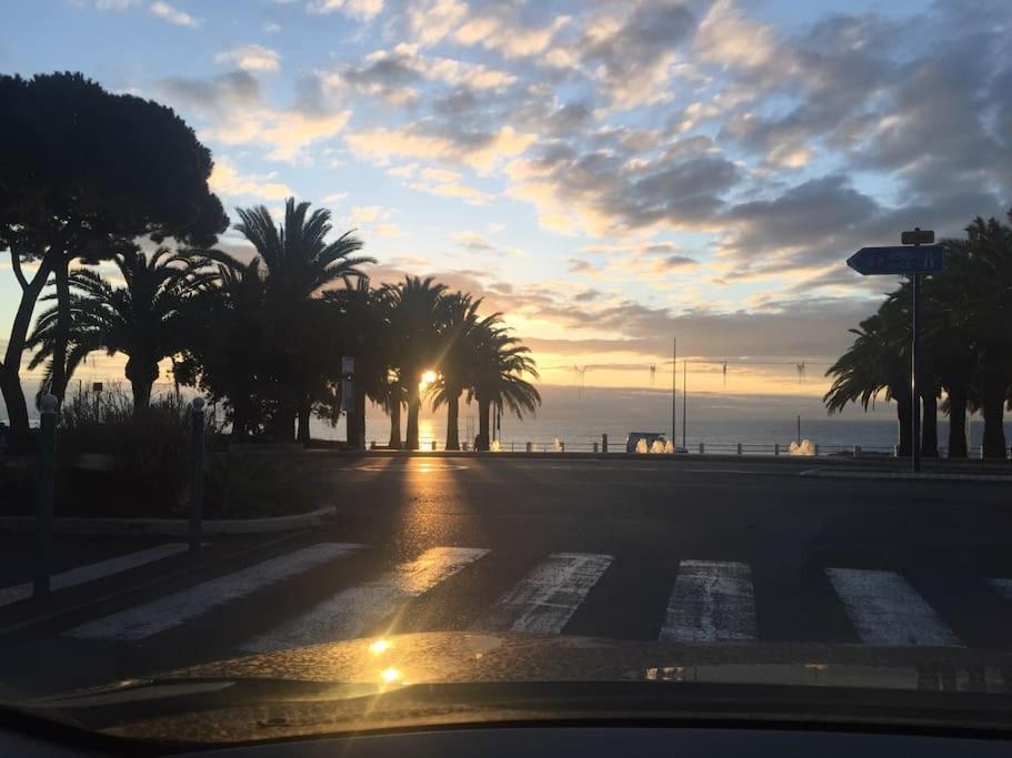 Studio 28 M2 Au Calme A Menton Eksteriør bilde